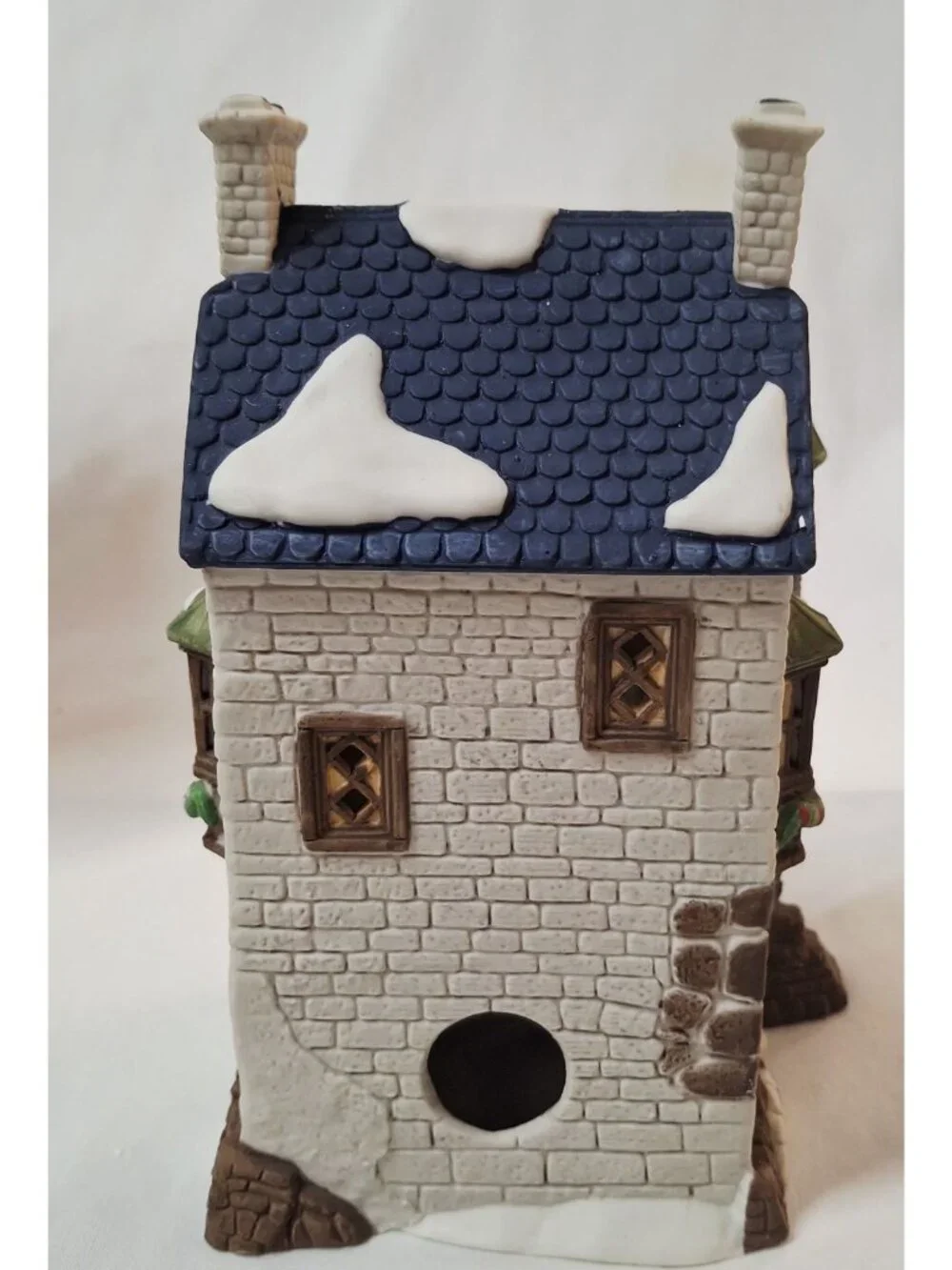 Bennington Christmas Dickens Village Series The Wool Shop Lighted Building By De